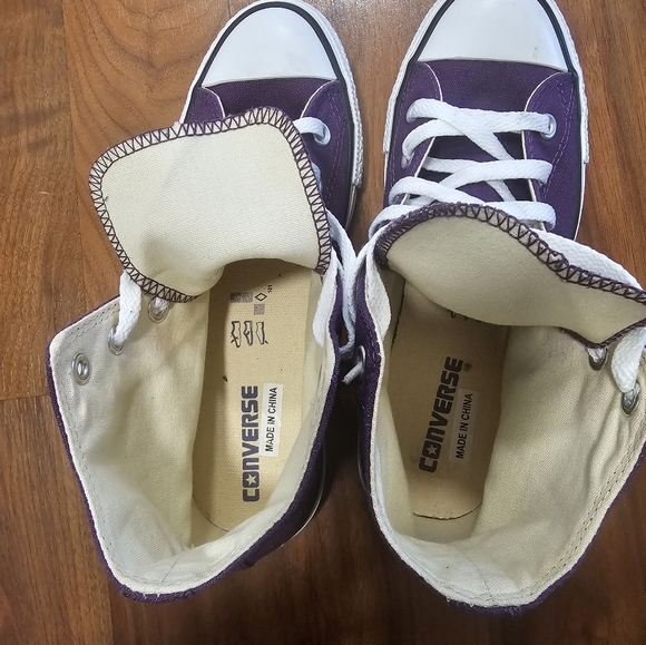 BRAND NEW WOMENS CONVERSE ALL STAR SNEAKERS. SIZE 9. PURPLE COLOR. - Picture 5 of 8